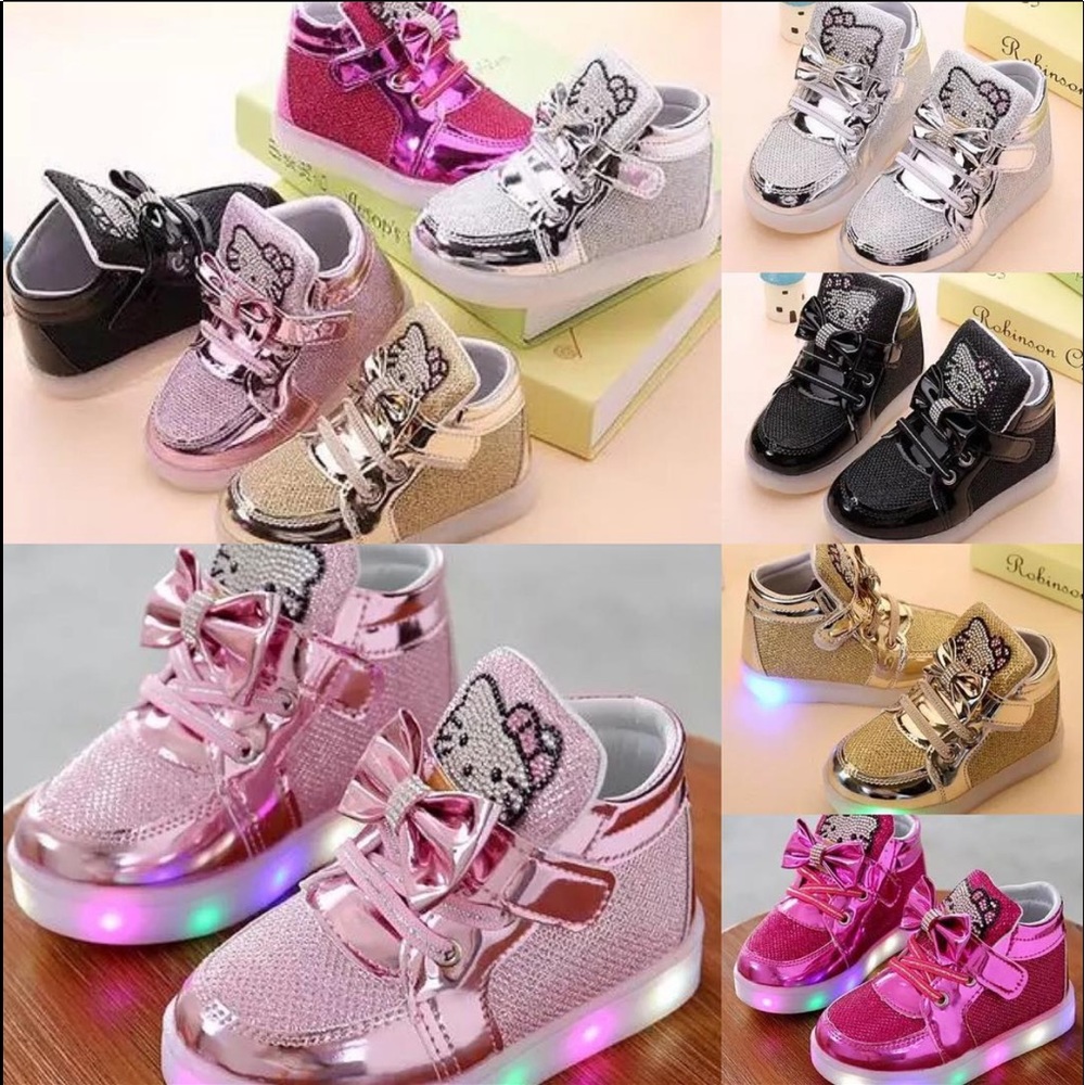 Shoes 👧🏻 girls available all colors